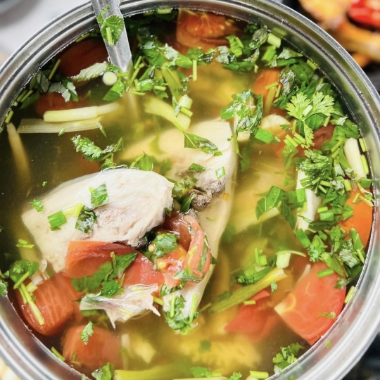 LẨU CANH CHUA CÁ BIỂN