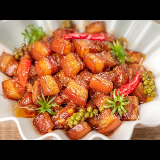 THỊT HEO LUÔC MẮM TÔM